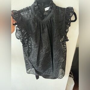 Frame Sleeveless Lace Top in Black
